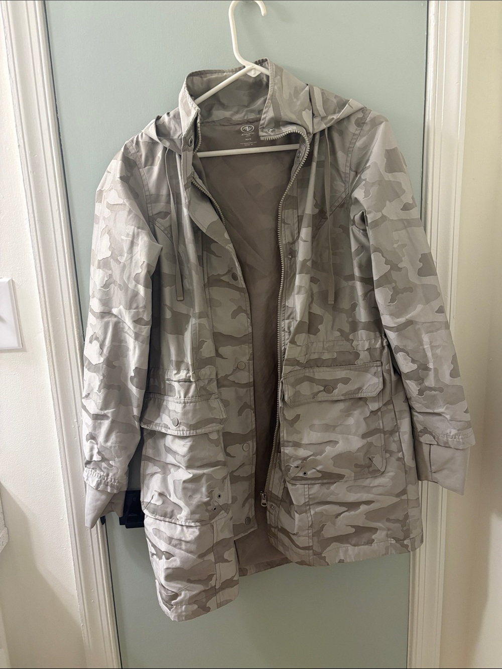Women’s Lightweight Hooded Camo Rain Jacket - Gray